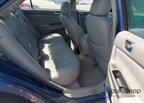 2005 Toyota Camry Le z USA, uszkodzony, nr VIN 4T1BE32K15U090880